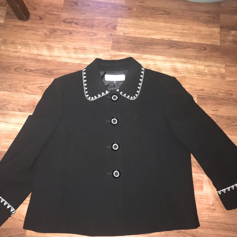 Tahari jackets Petite 8